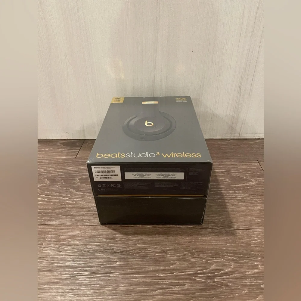 Beats Studio 3 Wireless Headphones - Shadow Gray - Picture 4 of 6